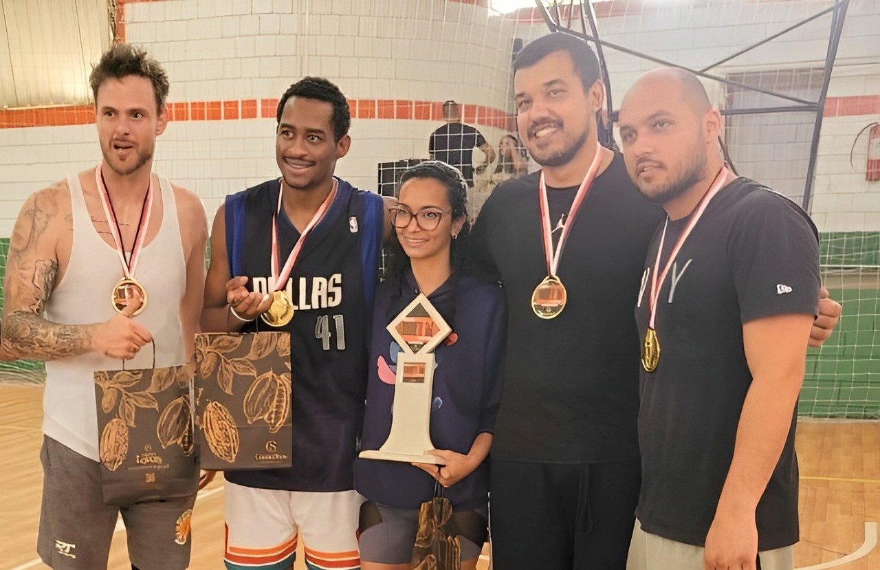 Equipe de Holambra vence torneio de Basquete 3×3 com 14 equipes da região