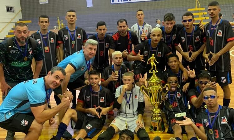 Futsal de Artur Nogueira fecha temporada com título de bi-campeão da Liga CampineiraAtletas enfrentaram equipe de Hortolândia no sábado (17)