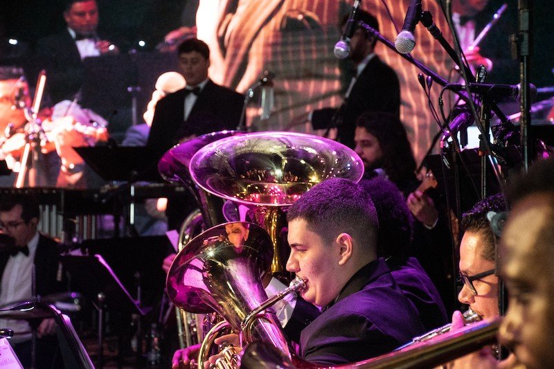 Concerto da Orquestra Sinfônica arranca suspiros e reúne 2,2 mil pessoas em Artur NogueiraSob regência de Ricardo Michelino, apresentação gratuita aconteceu na Lagoa dos Pássaros, com Derico Sciotti e Daniel Boaventura