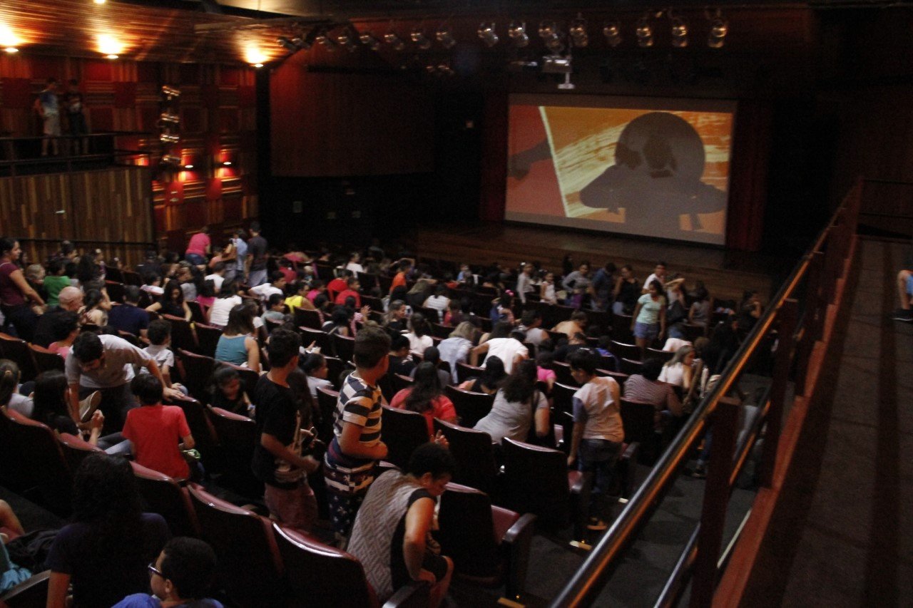 FESTIVAL DE FÉRIAS DE JAGUARIÚNA TEM MÚSICA, CINEMA, TEATRO E ATÉ PASSEIO DE MARIA FUMAÇA GRATUITOS2