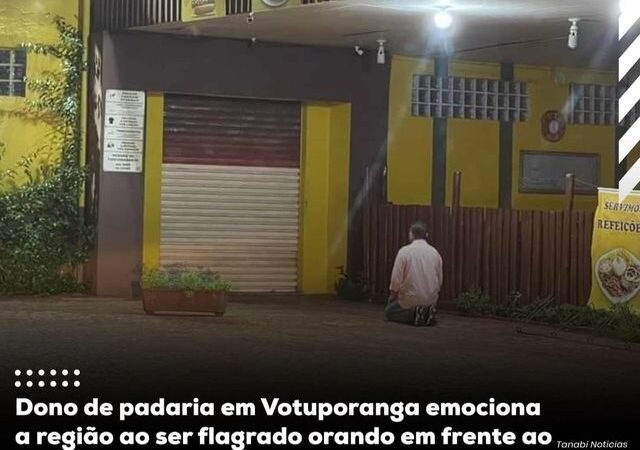 Dono de padaria emociona a região ao ser flagrado orando em frente ao seu estabelecimento.