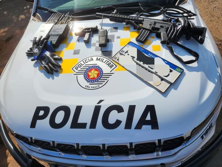 Polícia Militar prende oito pessoas e impede roubo de carga na rodovia Anhanguera em Porto Ferreira