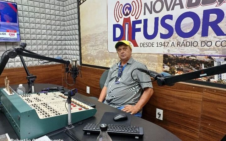 ROBERTÃO CHAPA QUENTE . TODOS OS SÁBADOS  DAS 09 AS 12 hs  NO PROGRAMA DO ROBERTÃO CHAPA QUENTE NA RÁDIO NOVA DIFUSORA 88.1  FM