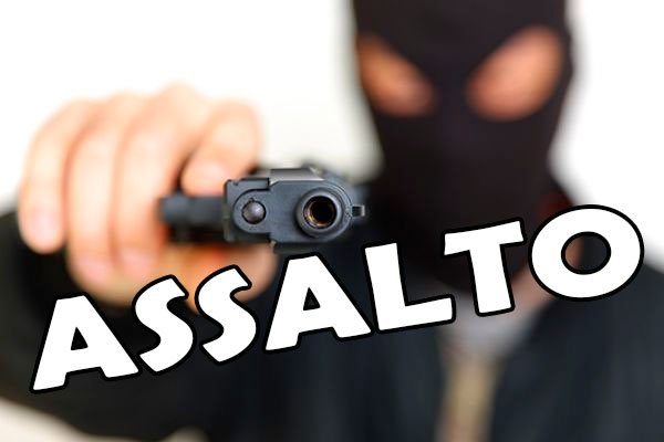 Jovem é Assaltado ao Chegar em Casa em SANTO ANTONIO DE POSSE.