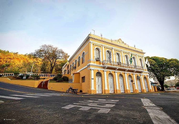 Roubos a ônibus de excursão na cidade de Pedreira deixam turistas revoltados com a falta de segurança e no prejuízo com o furto que sofreram .