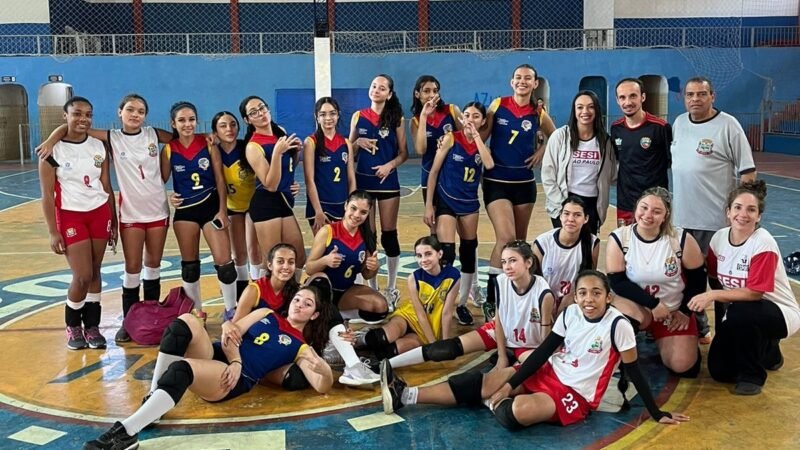 VÔLEI FEMININO DE SANTO ANTÔNIO DE POSSE CONQUISTA CLASSIFICAÇÃO INÉDITA PARA AS SEMI DA ADR