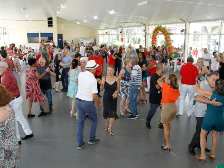 NESTA QUINTA TEM BAILE DA TERCEIRA IDADE NO PARQUE SERRA DOURADA