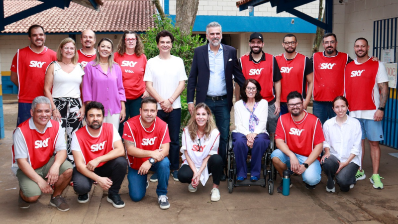 PARCERIA ENTRE PREFEITURA E SKY GARANTE REVITALIZAÇÃO DE BIBLIOTECAS DAS ESCOLAS MUNICIPAIS