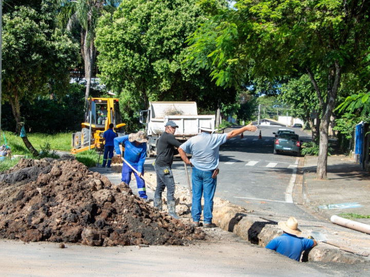 SAAEJA REALIZA TROCA DE REDE DE ESGOTO NO BAIRRO NOVA JAGUARIÚNA