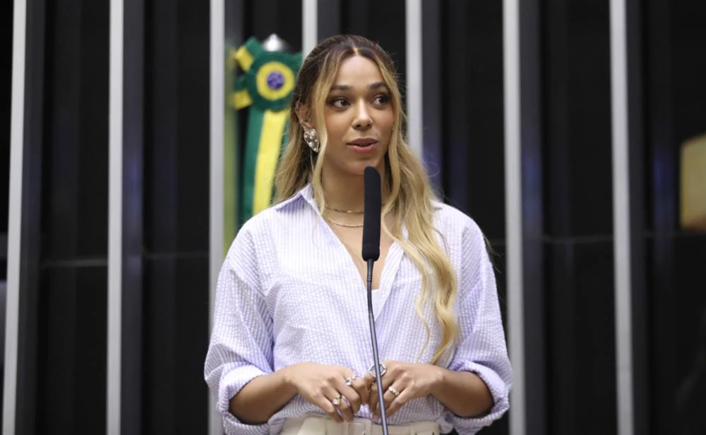 EUA reafirmam: só existem dois sexos – imutáveis desde o nascimentoDeputada brasileira tem visto emitido com gênero masculino e cancela viagem