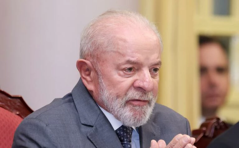 JUSTIÇA DÁ 48 HORAS PARA GOVERNO LULA EXPLICAR SUSPEITA DE FRAUDES BILIONÁRIAS NO INSS
