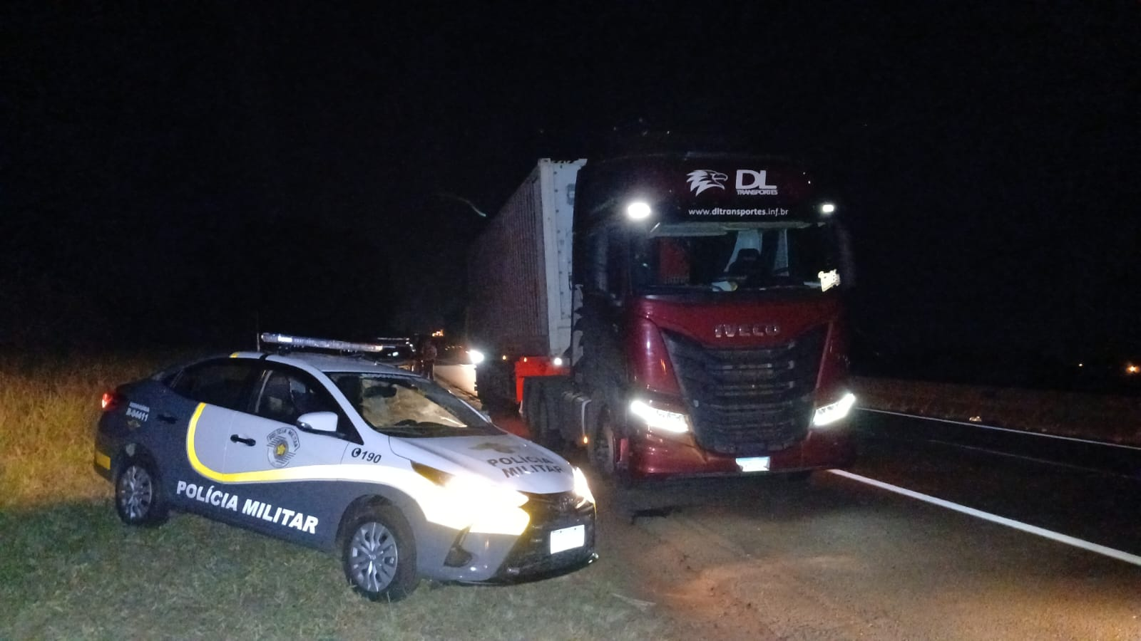 POLÍCIA RODOVIÁRIA PRENDE EM FLAGRANTE CRIMINOSO POR FURTO DE CARGA DE R$ 850 MIL NA ANHANGUERA
