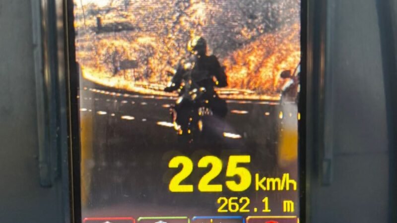 Operação Impacto/Speed flagra motocicleta a 225 km/h na Rodovia dos Bandeirantes em Sumaré