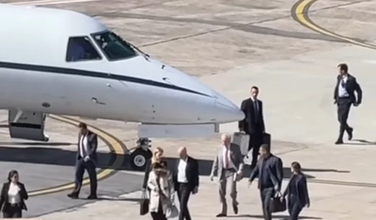 🚨 VIAGEM DE JANJA E MORAES EM AVIÃO DA FAB GERA QUESTIONAMENTOS SOBRE USO DA ESTRUTURA PÚBLICA 🚨📍 Brasília / São Paulo – 30/06/2025