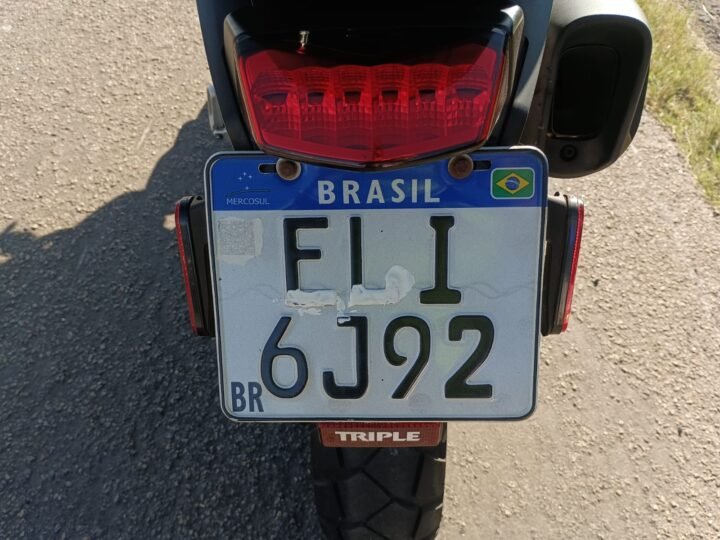 Policiamento Rodoviário prende motociclista por adulteração de placa em Jaguariúna