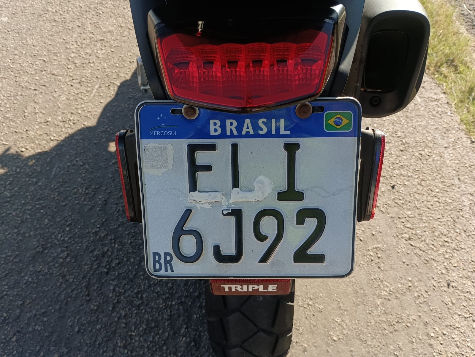 Policiamento Rodoviário prende motociclista por adulteração de placa em Jaguariúna