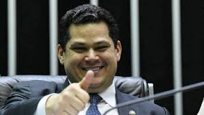 Fragilidade política e rombo bilionário: Lula deve entregar Correios nas mãos de Alcolumbre…..