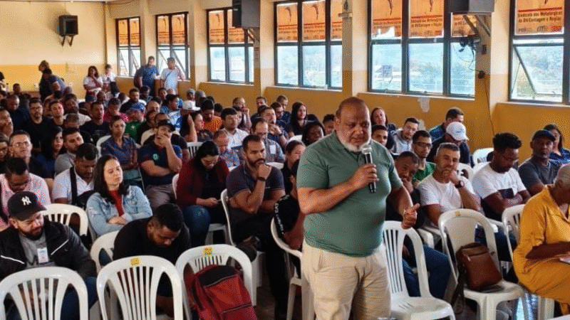 Presidente do SEEMG aponta adoecimento da categoria durante Seminário de Saúde e Segurança do Trabalho