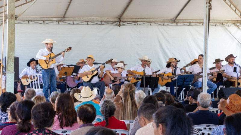 DOMINGO TEM ‘CAFÉ COM VIOLA’ NA ESTAÇÃO DE GUEDES
