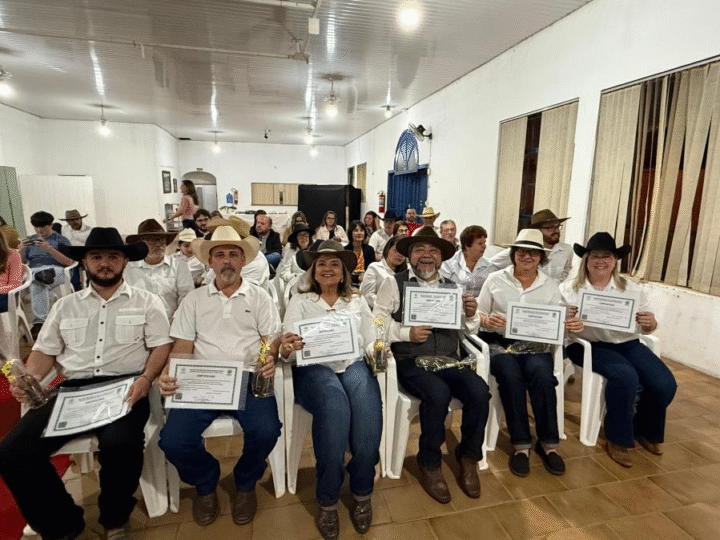Formatura marca conclusão da 3ª turma do curso de viola caipira em Monte Alegre do Sul