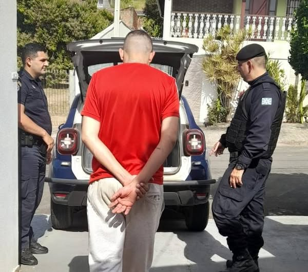 🚨 CÁRCERE PRIVADO EM VALINHOS: FILHO É PRESO POR MANTER OS PAIS REFÉNS E FURTAR VEÍCULO PARA PAGAR DÍVIDAS DE JOGO 🚨