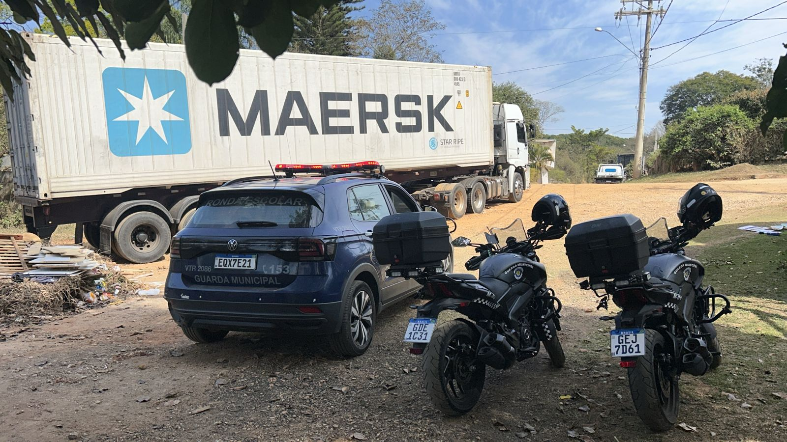 🚨 CARRETA ROUBADA É ENCONTRADA PELA GCM NO BAIRRO BOM JARDIM, EM JAGUARIÚNA 🚨