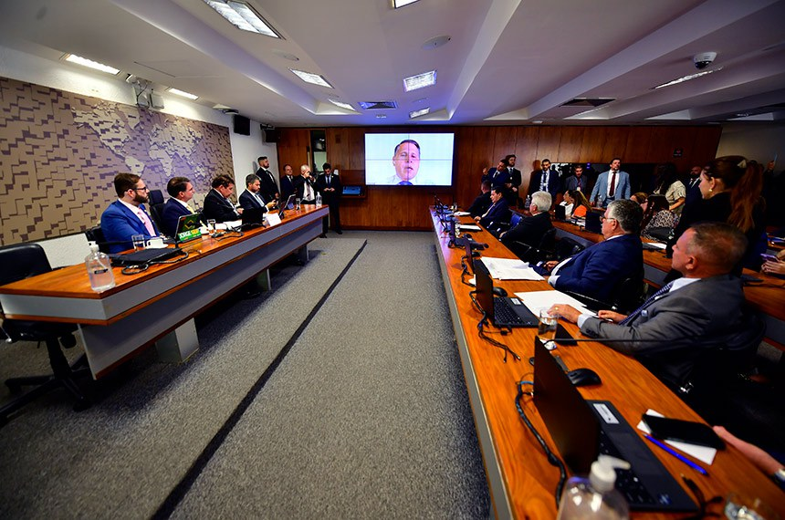 Após declarações, oposição pede suspensão de julgamento no STF