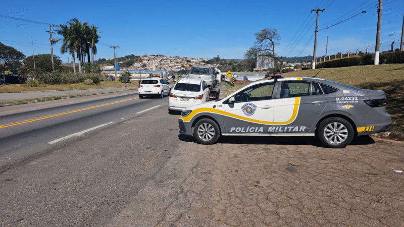🚔 Polícia Rodoviária apreende veículo com mais de 200 multas em Itatiba