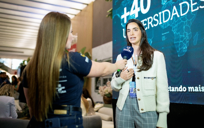 UniFAJ e UniMAX lançam graduação inédita em Inteligência Artificial, durante Congresso Brasileiro das Mulheres na Energia