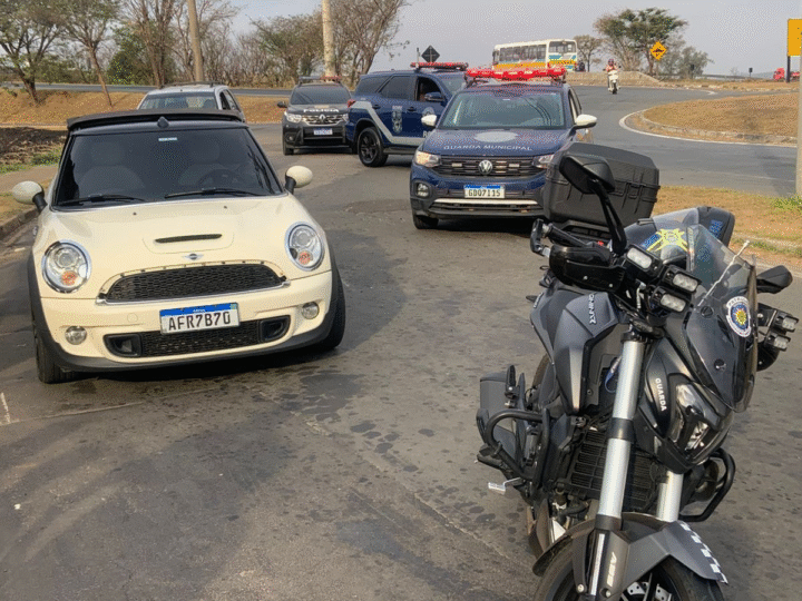 🚨 GCM de Jaguariúna localiza veículo produto de furto na Rodovia João Beira 🚨