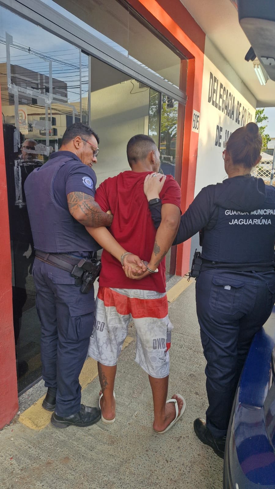 ESTUPRADOR PRESO NO CENTRO DE JAGUARIÚNA –  GUARDA MUNICIPAL DE JAGUARIÚNA PRENDE SUSPEITO DE TENTATIVA DE ESTUPRO NO CENTRO DA CIDADE