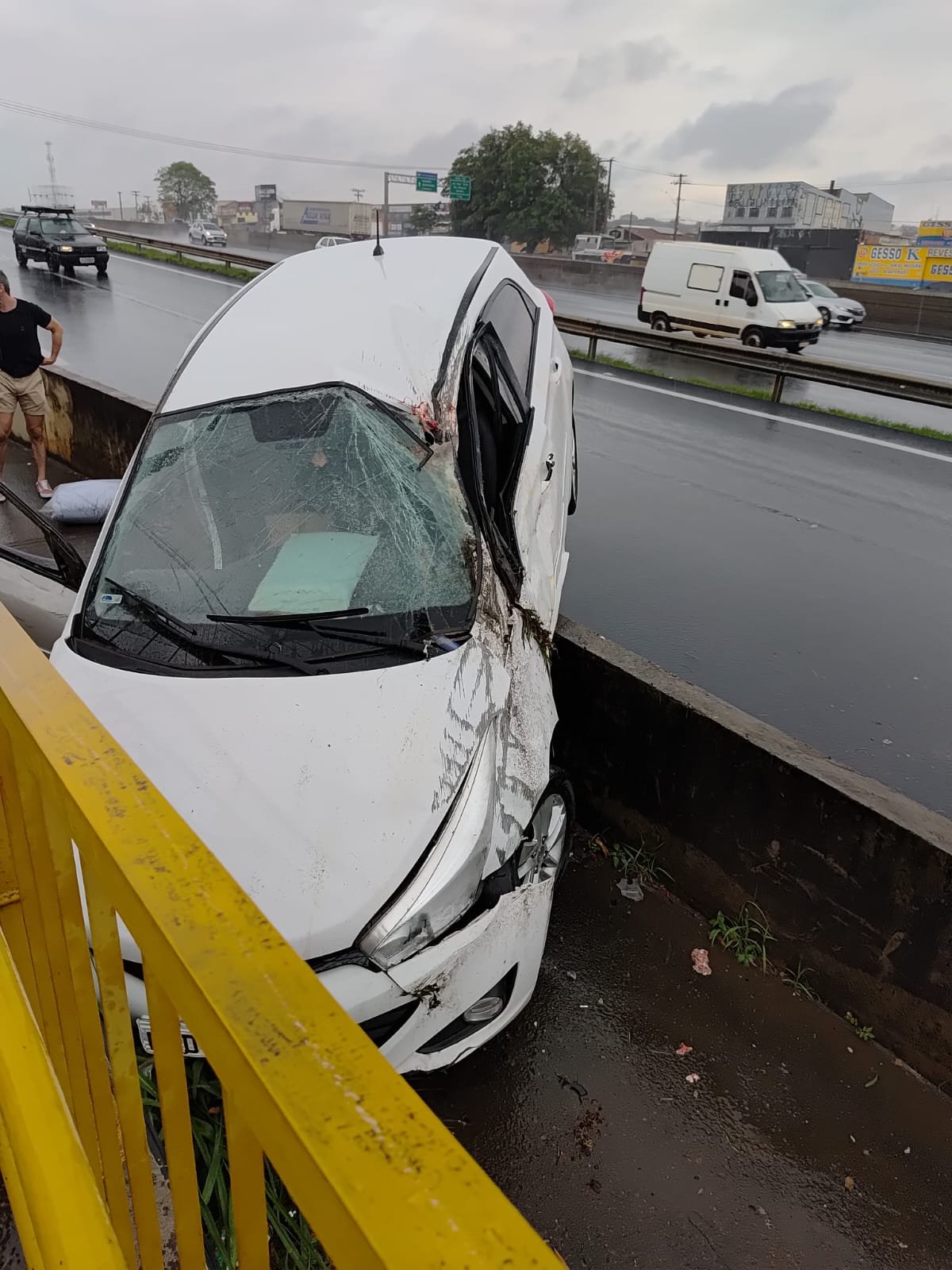 Tragédia na Anhanguera: mulher morre após capotamento violento em Sumaré