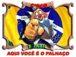 TEATRO POLÍTICO: A NOVA ENCENAÇÃO DE UM VELHO ROTEIRO