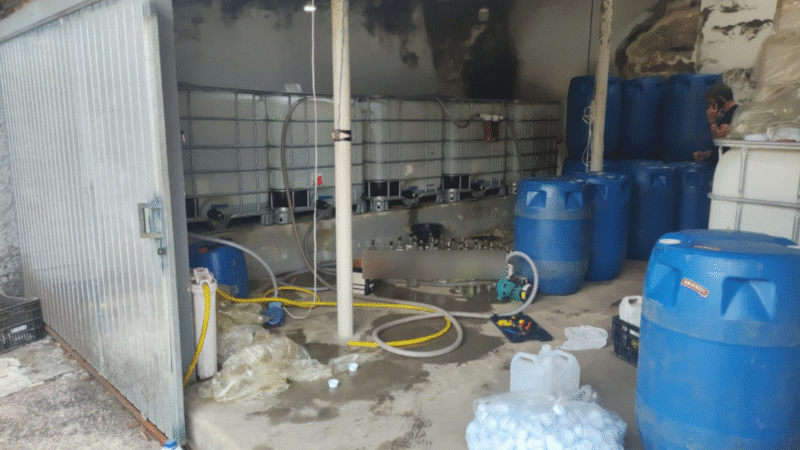 DIG fecha fábrica clandestina de produção de bebidas em Jundiaí