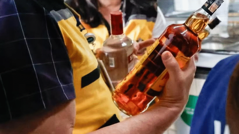 128 MIL GARRAFAS DE VODCA APREENDIDAS – SEIS ESTABELECIMENTOS SÃO INTERDITADOS EM SP POR SUSPEITA DE BEBIDAS ADULTERADAS COM METANOL …..