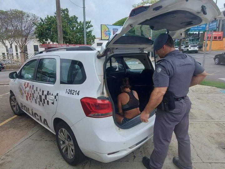 Mulher é presa em flagrante por tráfico de drogas no Bairro do Jardim Andrade em Pedreira