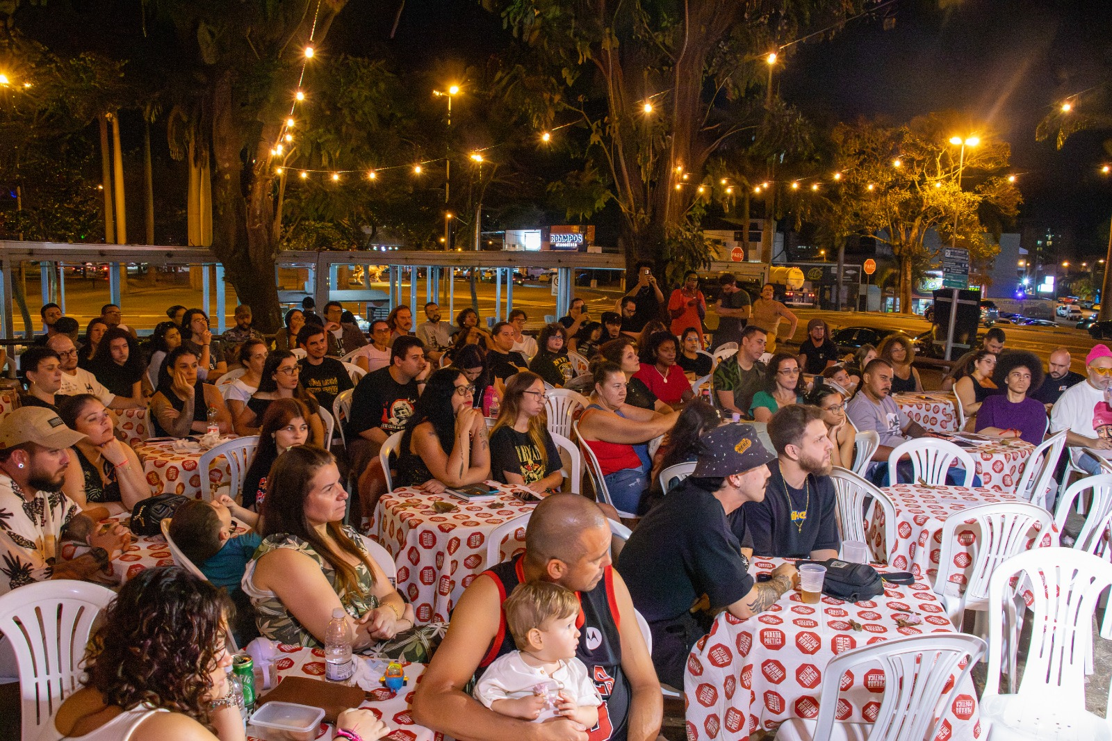 PARADA POÉTICA MOVIMENTA O CENTRO CULTURAL NESTA SEGUNDA