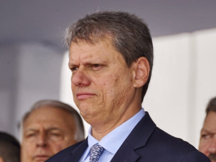 POLICIAIS COBRAM RESPOSTAS, E TARCÍSIO PROMETE APENAS LEI ORGÂNICA — REAJUSTE SALARIAL SEGUE SEM DEFINIÇÃO