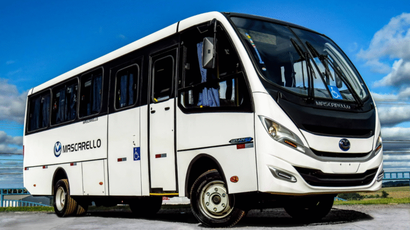 Um ano do incêndio: Prefeitura anuncia a conquista de novo micro-ônibus para a Saúde