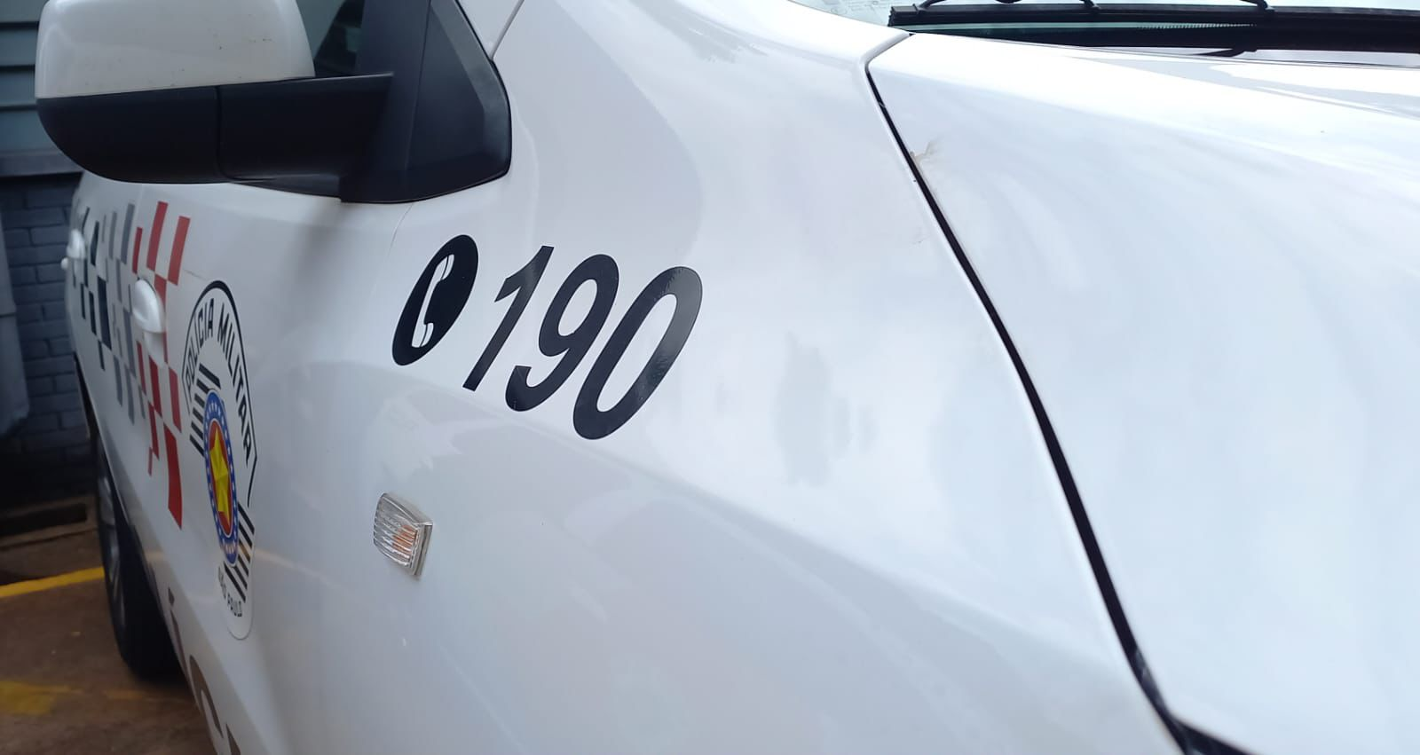 🚨 Polícia Militar apreende adolescentes por roubo em farmácia de Mogi Guaçu .