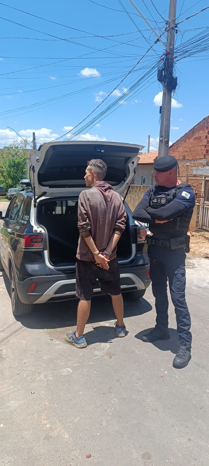 GUARDA CIVIL MUNICIPAL CAPTURA INDIVÍDUO PROCURADO PELA JUSTIÇA EM SANTO ANTÔNIO DE POSSE