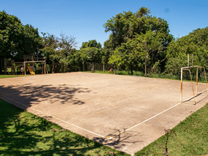 PREFEITURA DE JAGUARIÚNA INVESTE R$ 5 MILHÕES NA COBERTURA DE QUADRAS EM ESCOLAS MUNICIPAIS