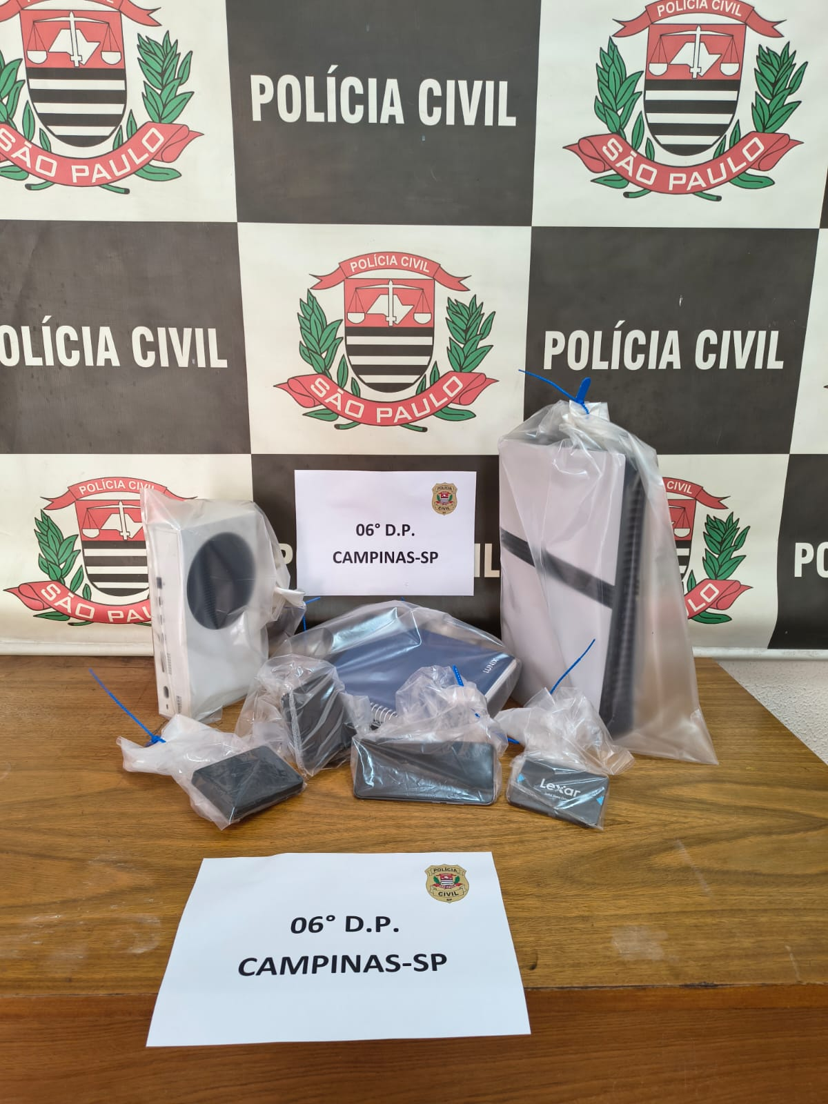 CAMPINAS – POLÍCIA CIVIL PRENDE SUSPEITO COM MATERIAL DE PORNOGRAFIA INFANTIL DURANTE MANDADO JUDICIAL