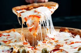 Pedido de pizza ao 190 é entendido pela PM e termina com prisão por violência doméstica