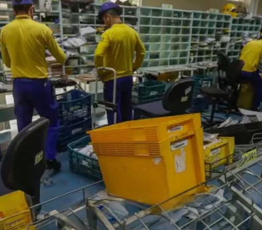 CORREIOS ANUNCIAM CORTE DO VALE-NATAL E APROFUNDAM CLIMA DE CRISE NA ESTATAL
