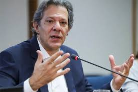 Haddad sinaliza saída do Ministério da Fazenda no início de 2026 e foco total na campanha de Lula