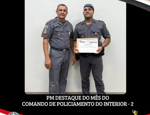 Hoje (12), o Major PM Marcos Sanches realizou a entrega do certificado em reconhecimento a atuação do 1º Tenente PM Wadson que foi eleito Policial Militar Destaque da área do Comando de Policiamento do Interior 2.