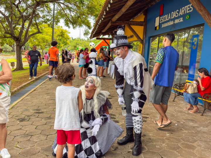 FESTIVAL DE FÉRIAS REÚNE FAMÍLIAS NO PARQUE DOS LAGOS EM JAGUARIÚNA