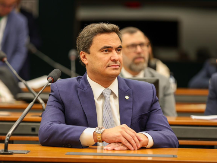 PROJETO DE LEI DE MAURICIO NEVES REPERCUTE NO DEBATE SOBRE PROTEÇÃO DE CRIANÇAS NA INTERNET