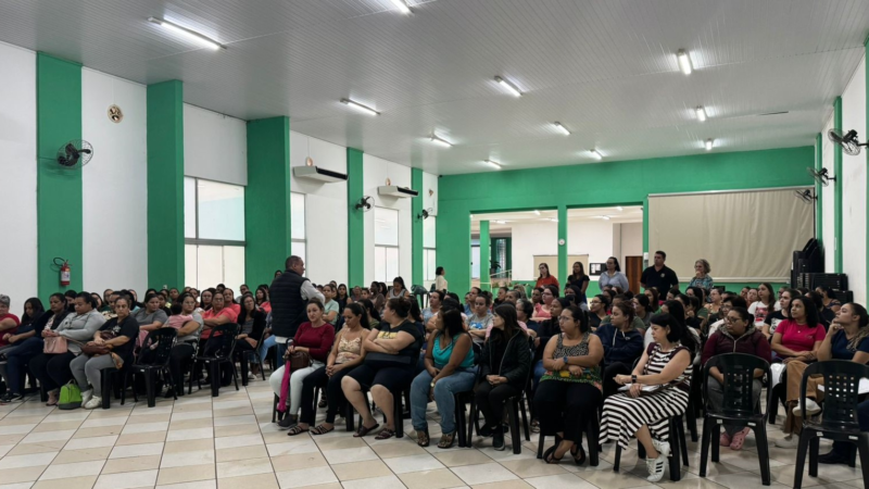 Santo Antônio de Posse: Prefeitura realiza entrega de uniformes para cuidadoras da rede municipal